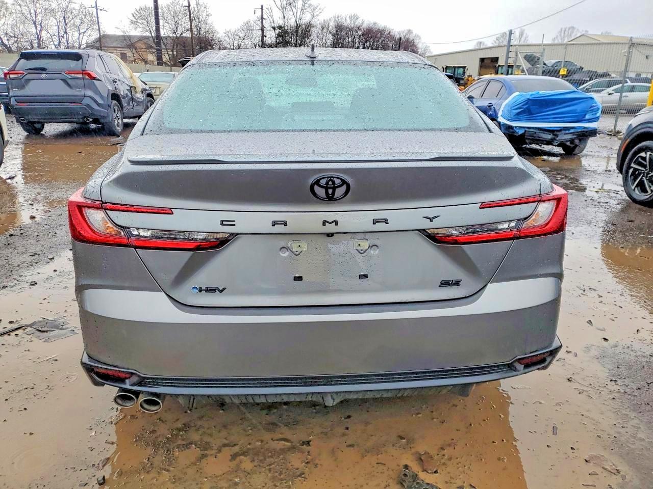 2025 Toyota Camry Se - Фото 6