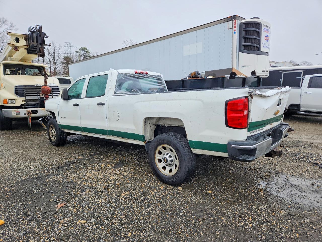 2015 Chevrolet Silverado C3500 - Фото 2