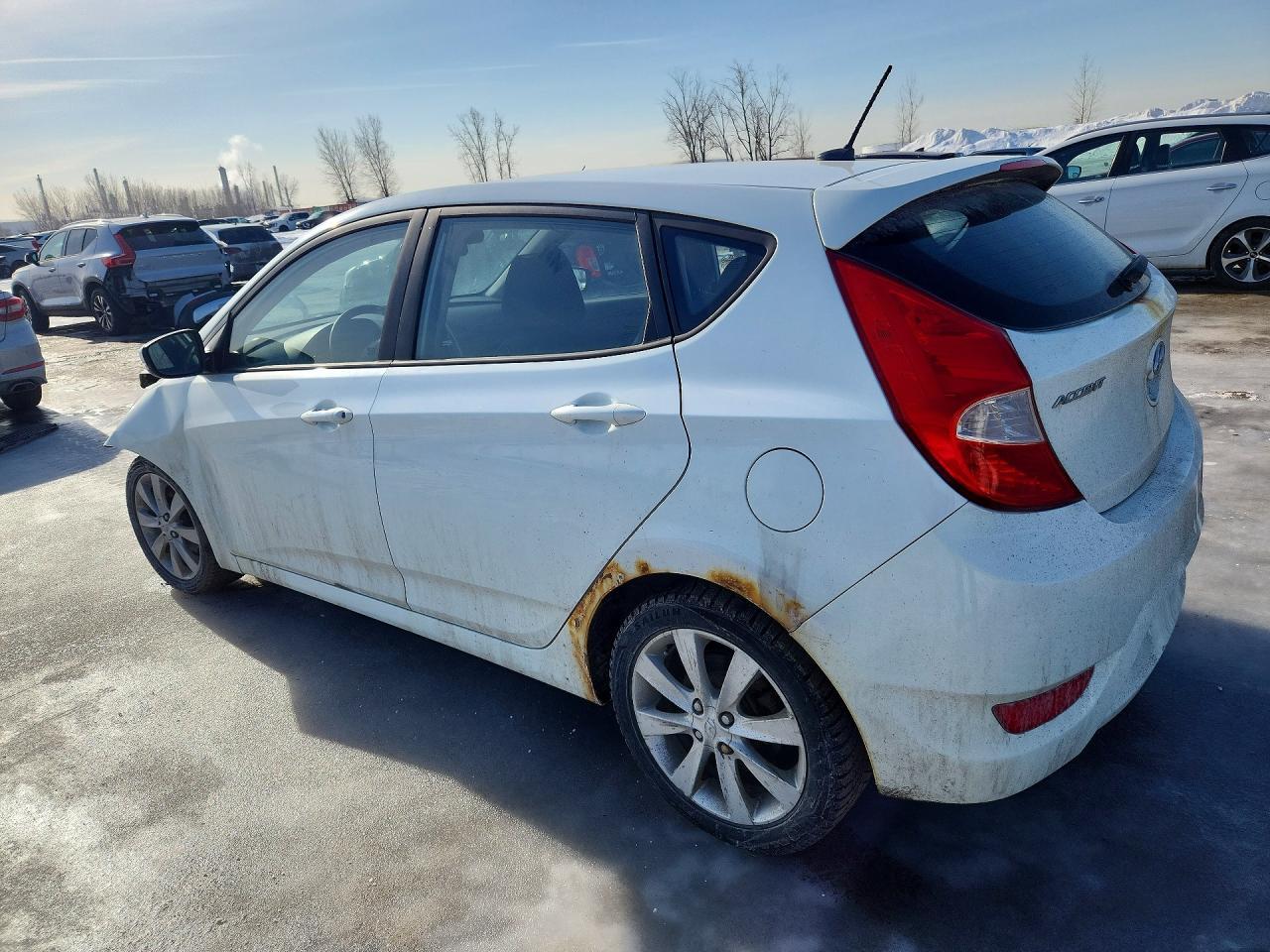 2012 Hyundai Accent Se - Фото 2