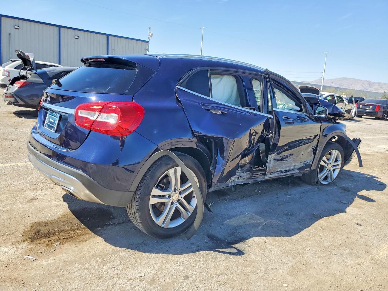 2017 Mercedes-Benz Gla 250 - Image 3