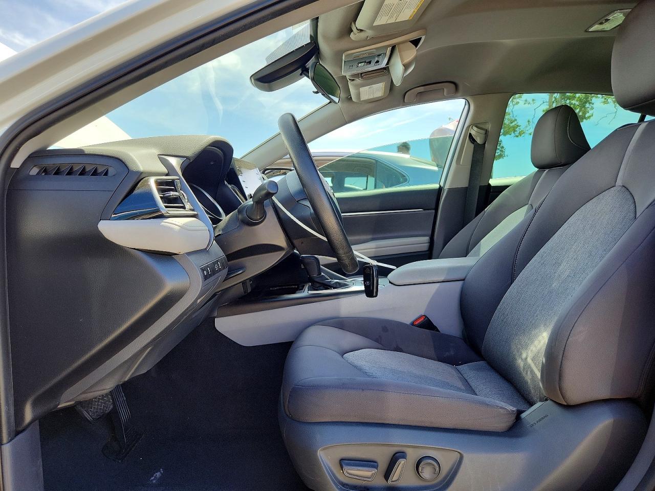 2021 Toyota Camry Hybrid Le - Фото 7