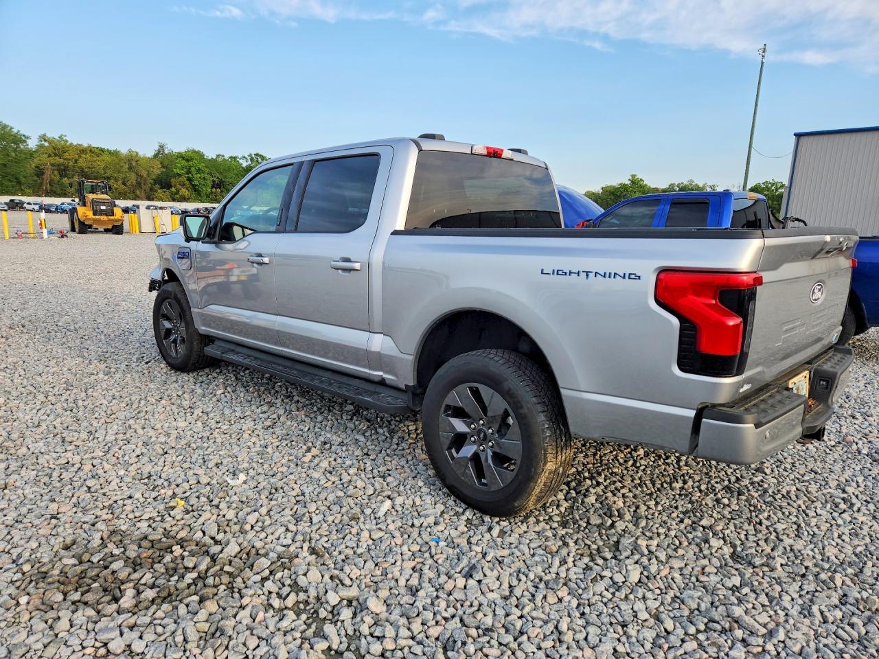 2024 Ford F150 Lightning Xlt - Image 2