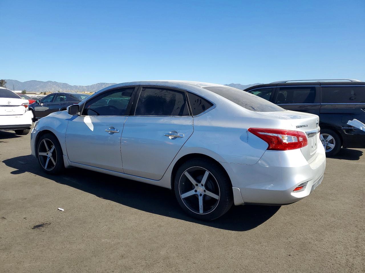 2017 Nissan Sentra - Image 2