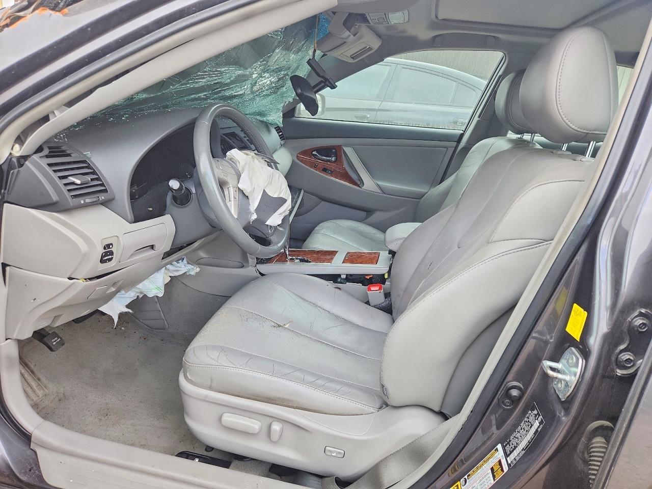 2011 Toyota Camry Xle - Image 7