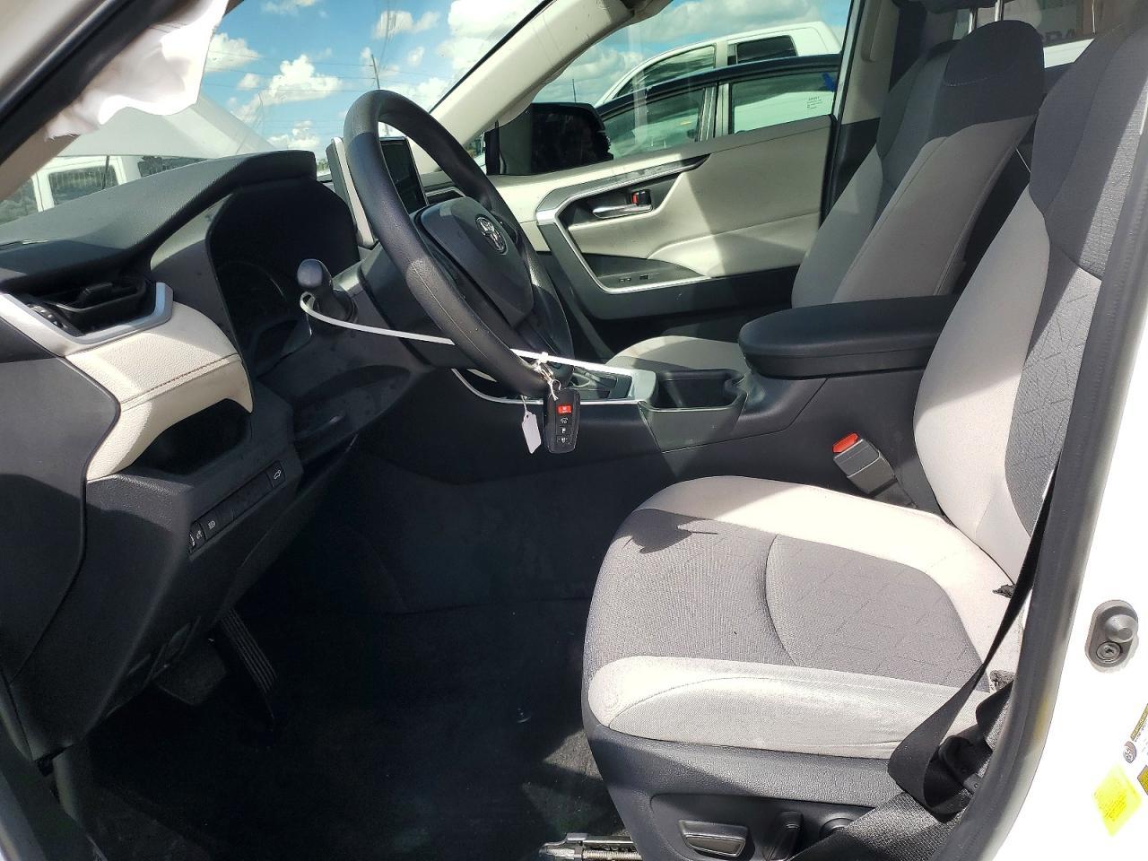 2024 Toyota Rav4 Xle - Image 7