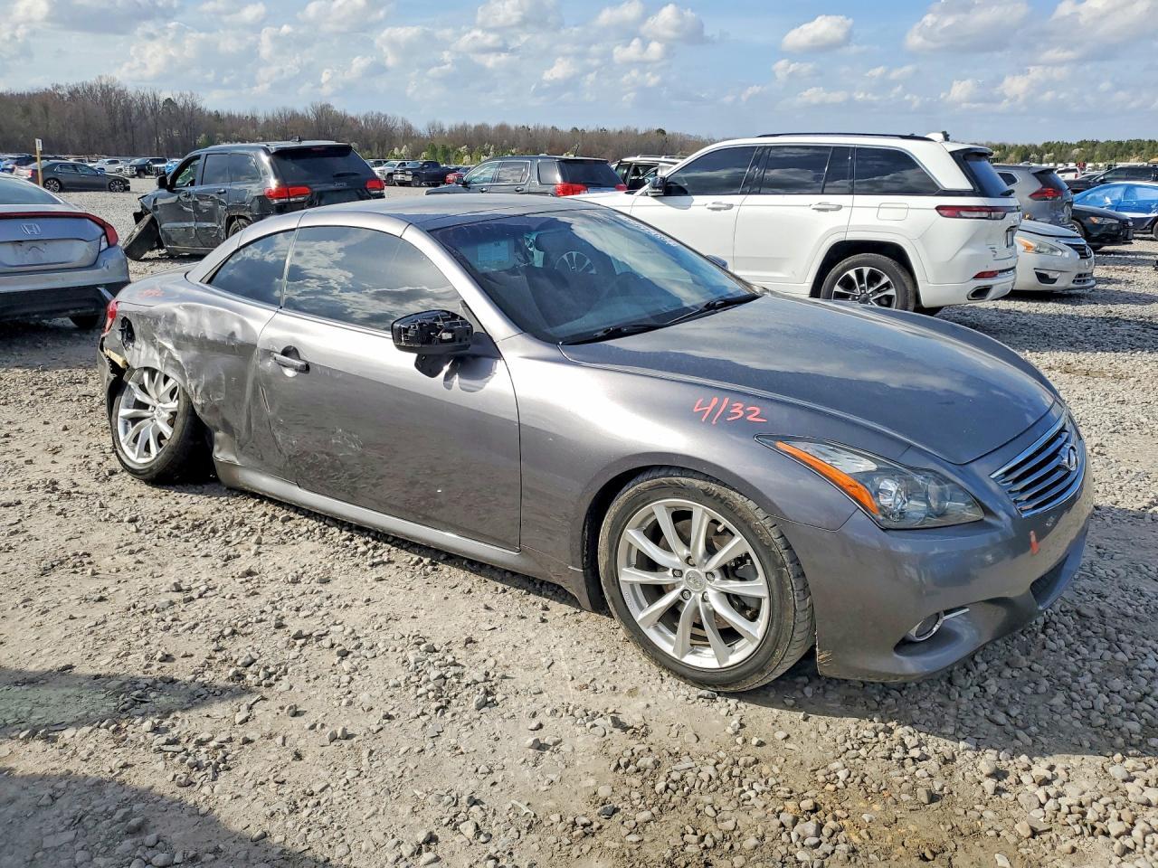 2013 Infiniti G37 Convertible Base - Фото 4