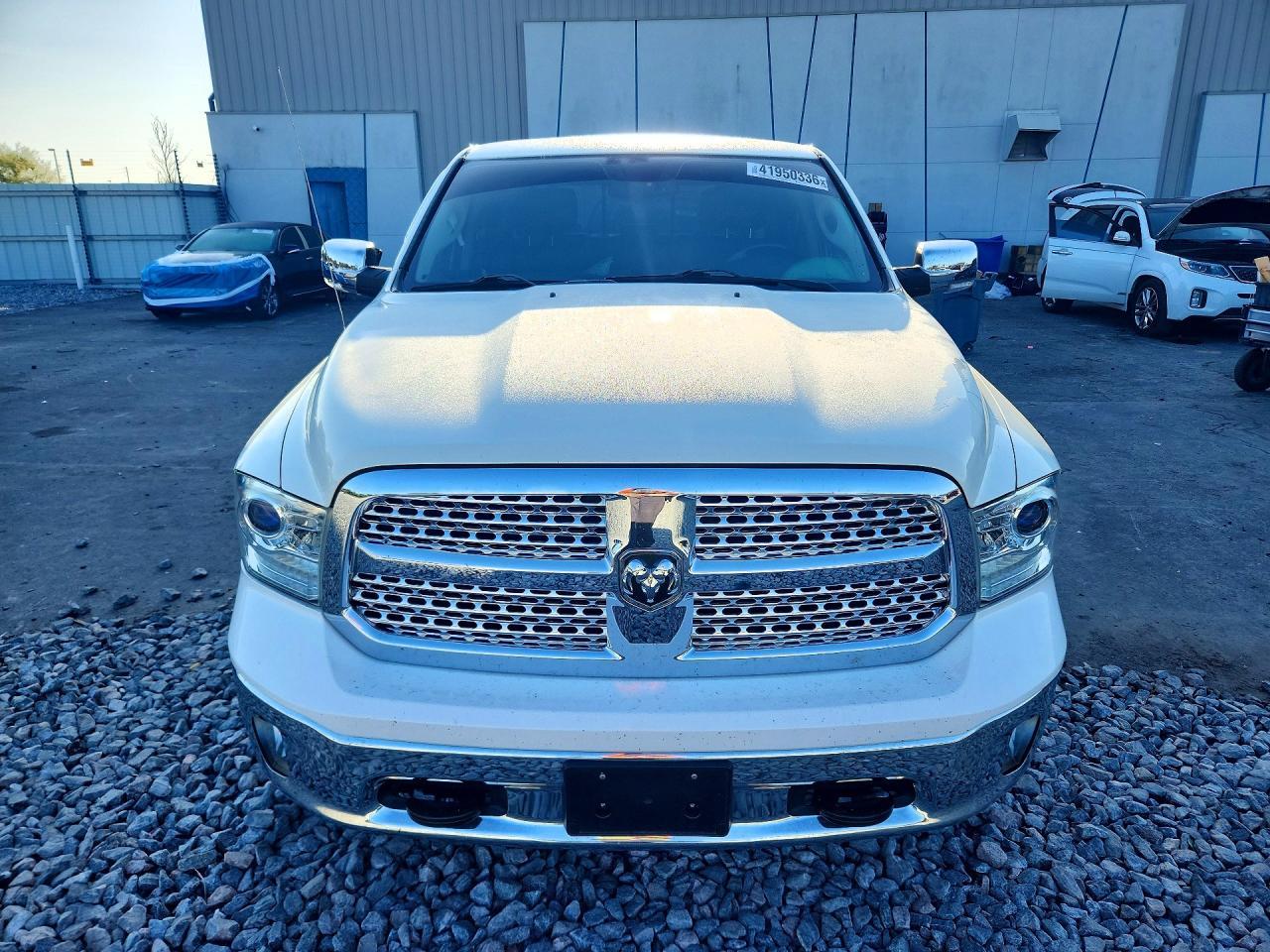 2017 Ram 1500 Laramie - Фото 5
