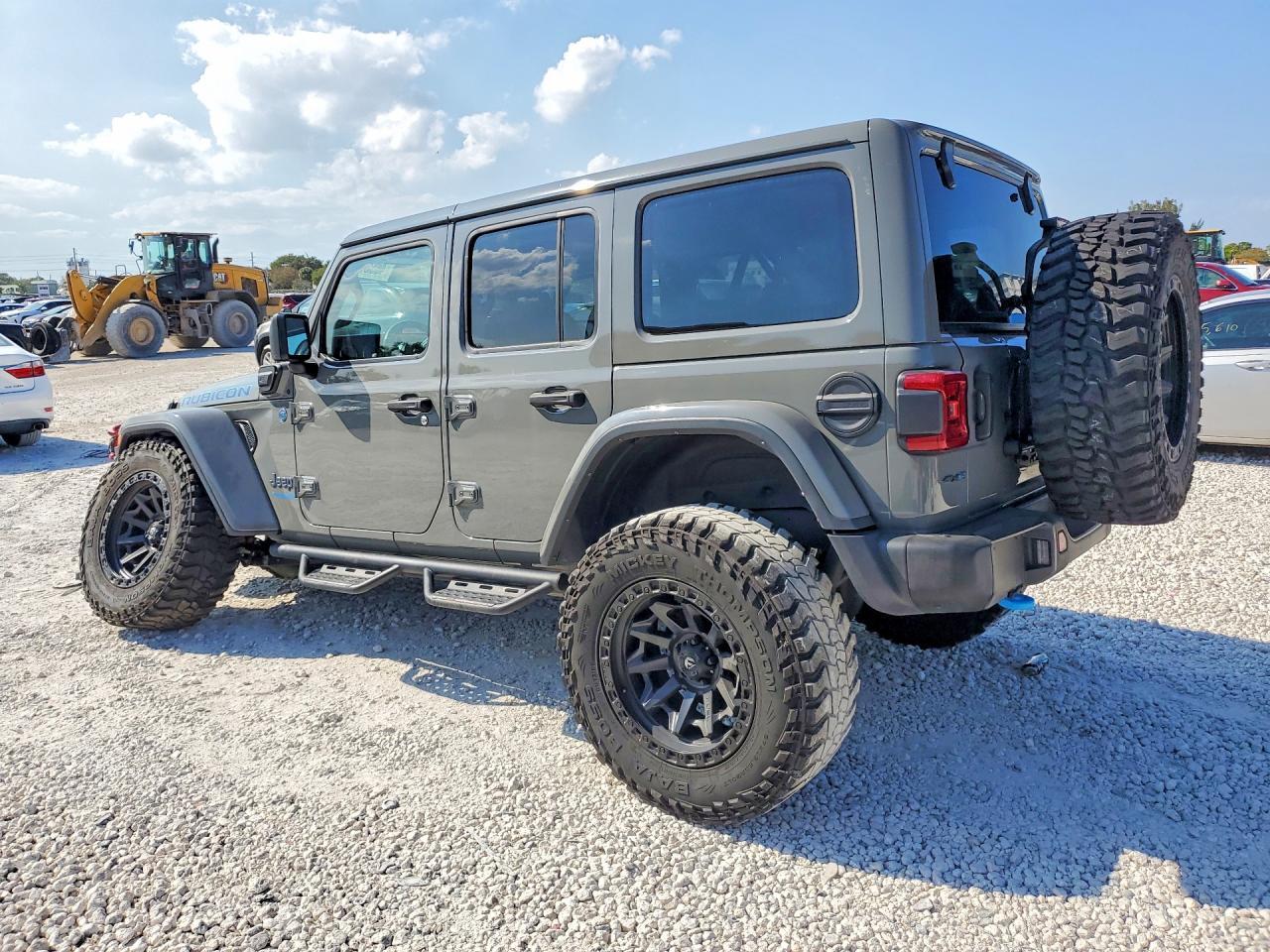 2021 Jeep Wrangler Unlimited Rubicon 4Xe - Фото 2