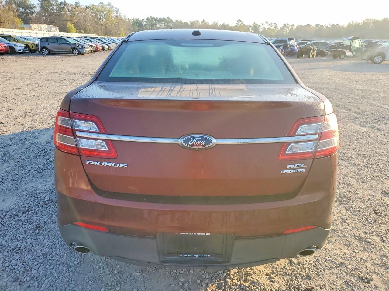 2016 Ford Taurus - Фото 6