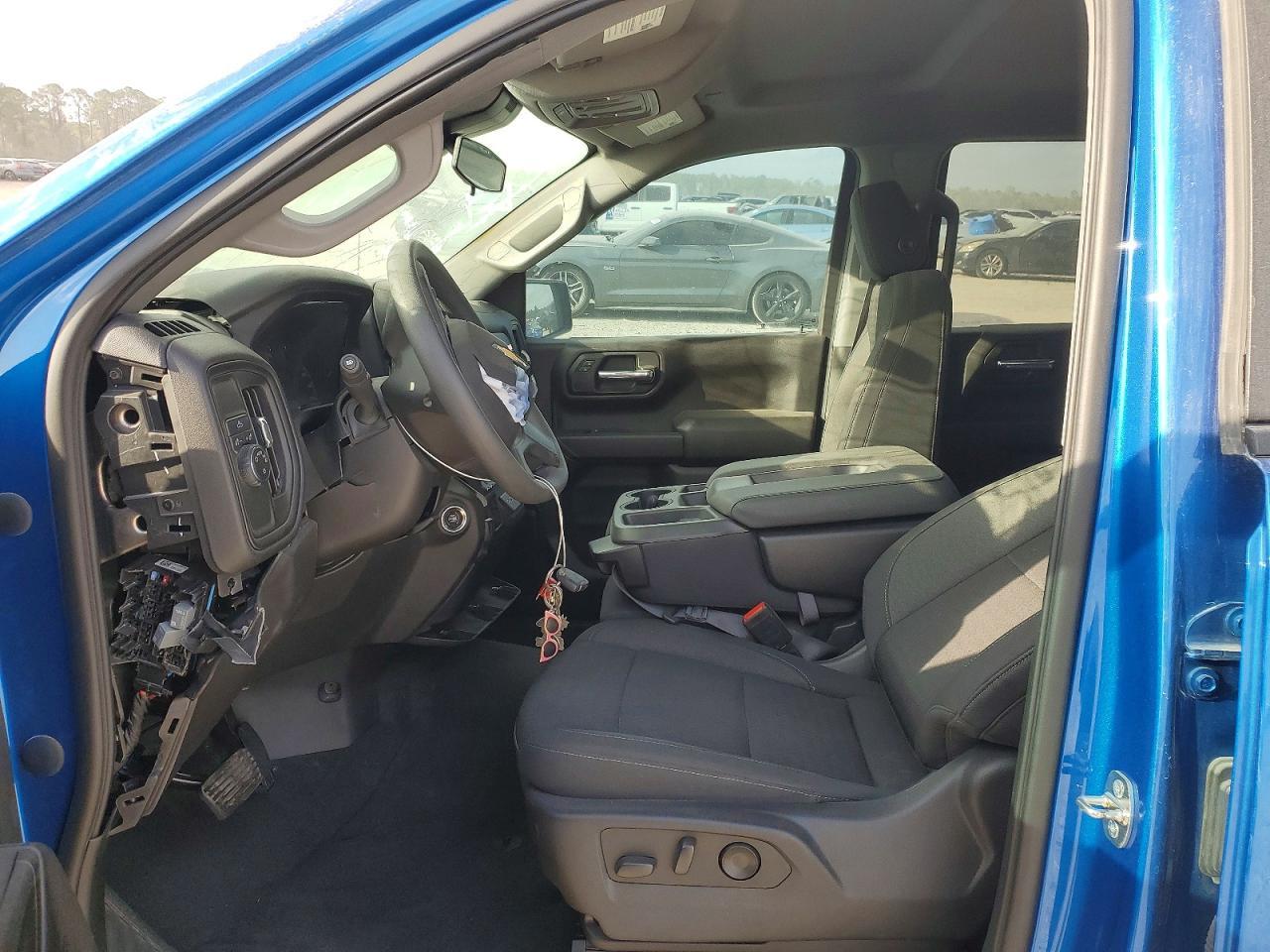 2023 Chevrolet Silverado C1500 Custom - Фото 7