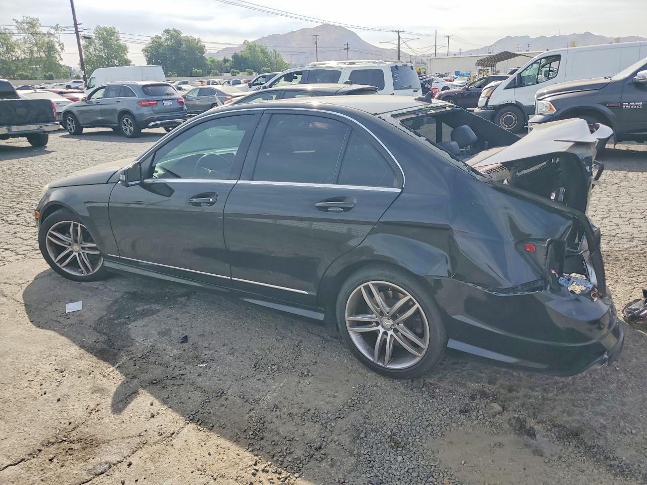 2014 Mercedes-Benz C 250 - Фото 2