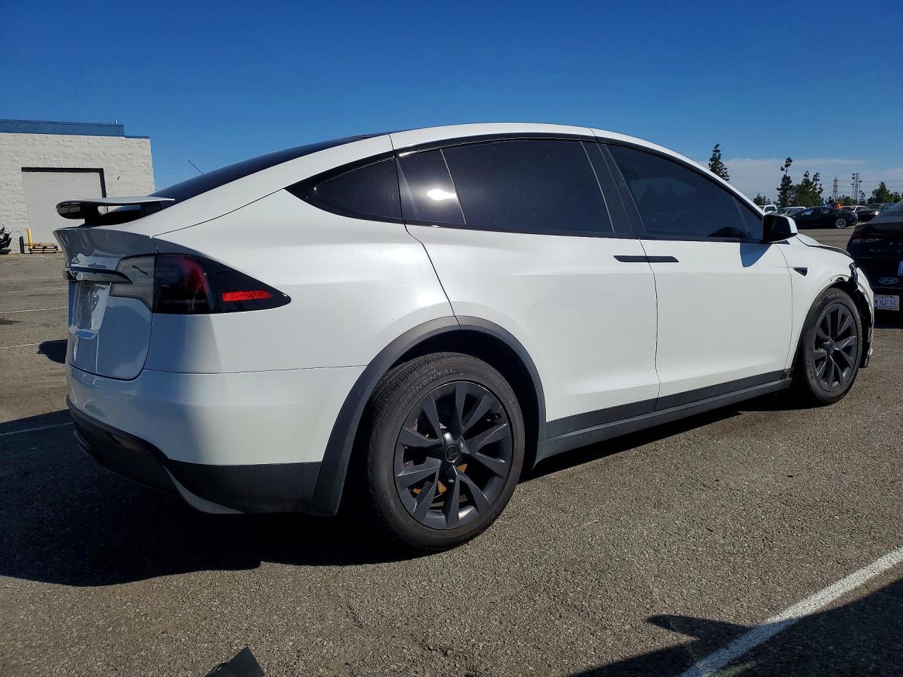 2024 Tesla Model X - Image 3