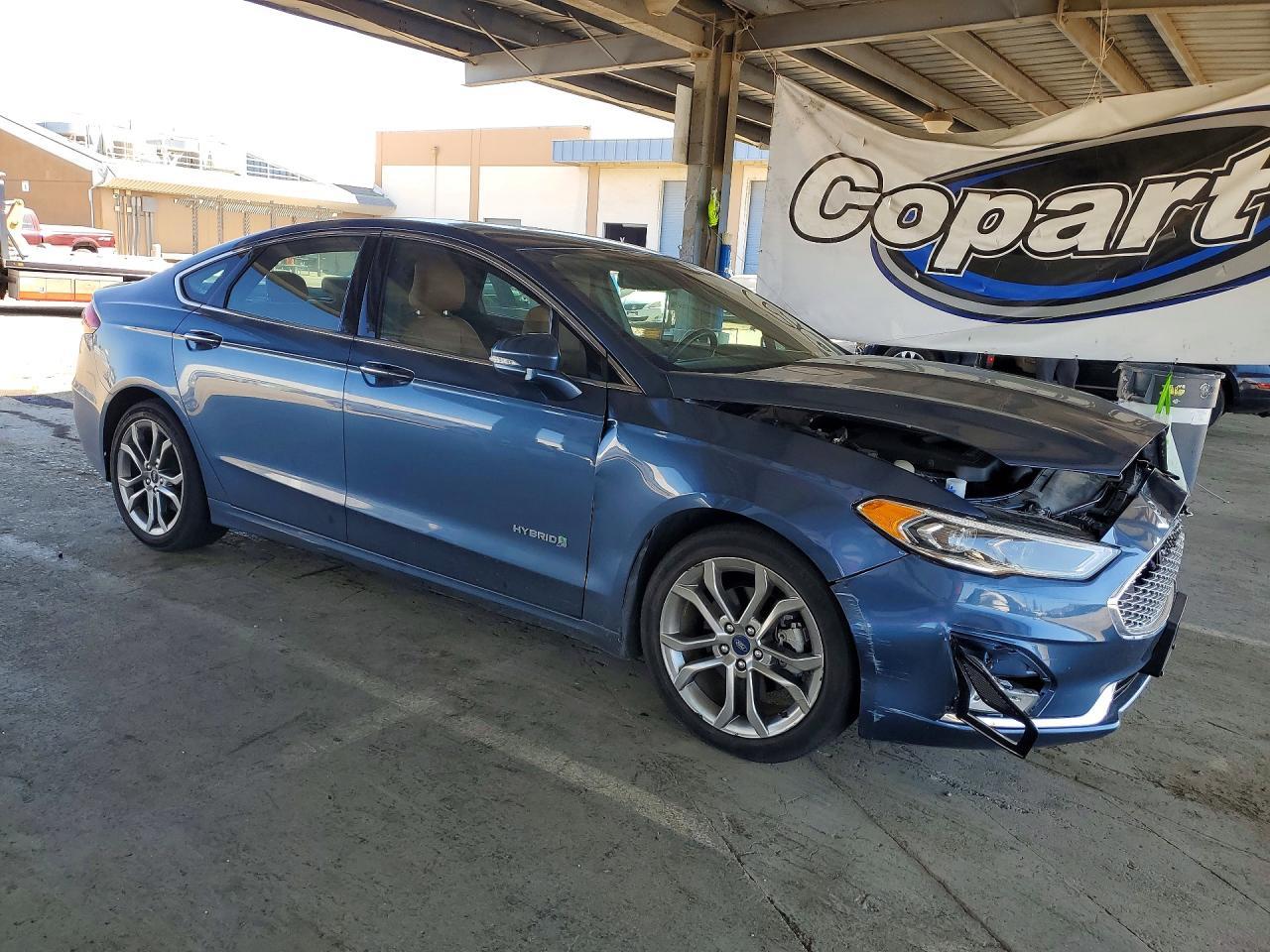 2019 Ford Fusion Titanium - Image 4