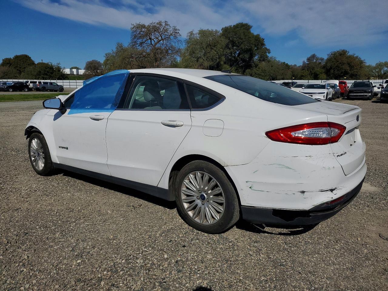 2016 Ford Fusion S Hybrid - Image 2