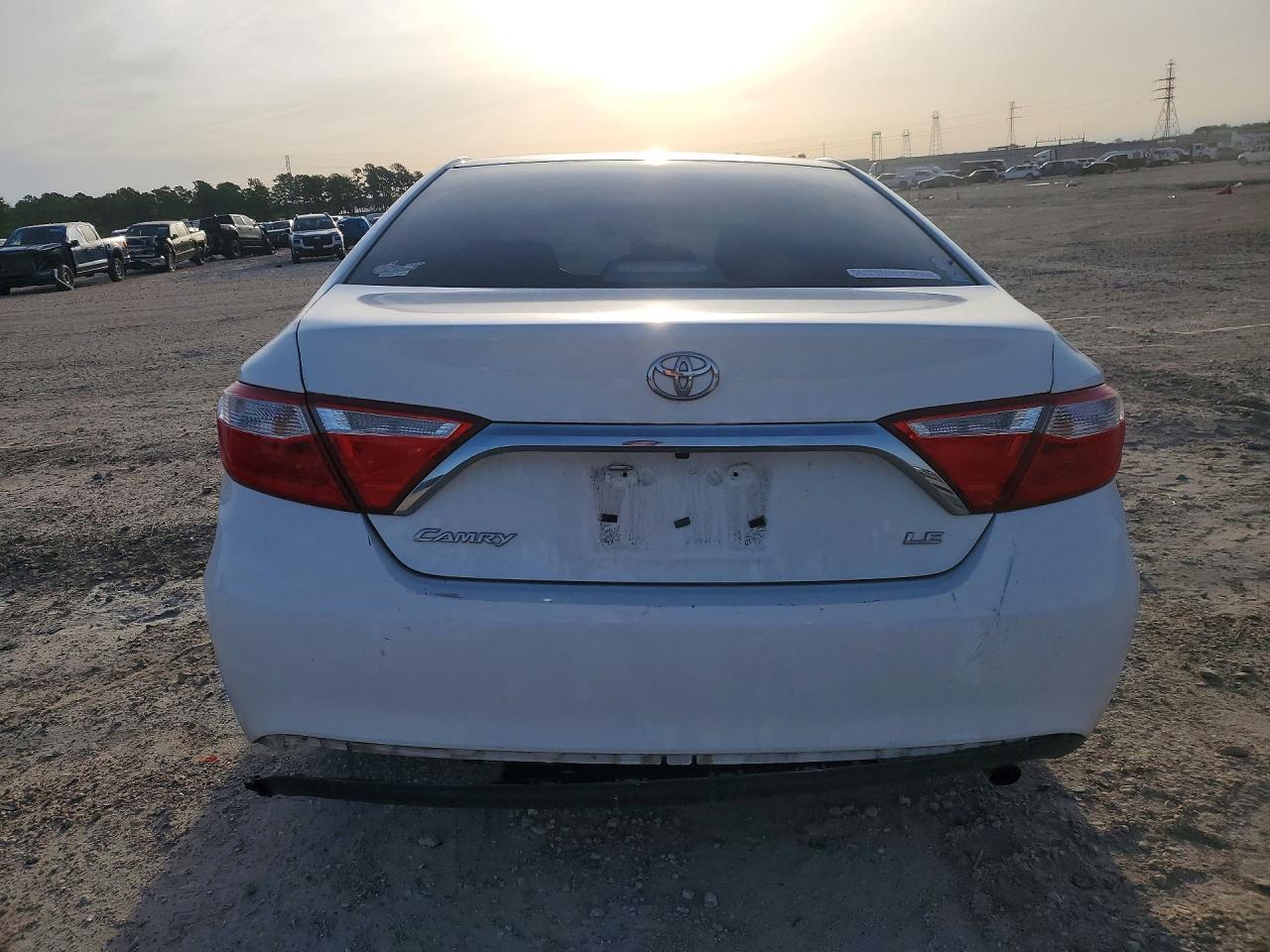 2016 Toyota Camry Le - Image 6