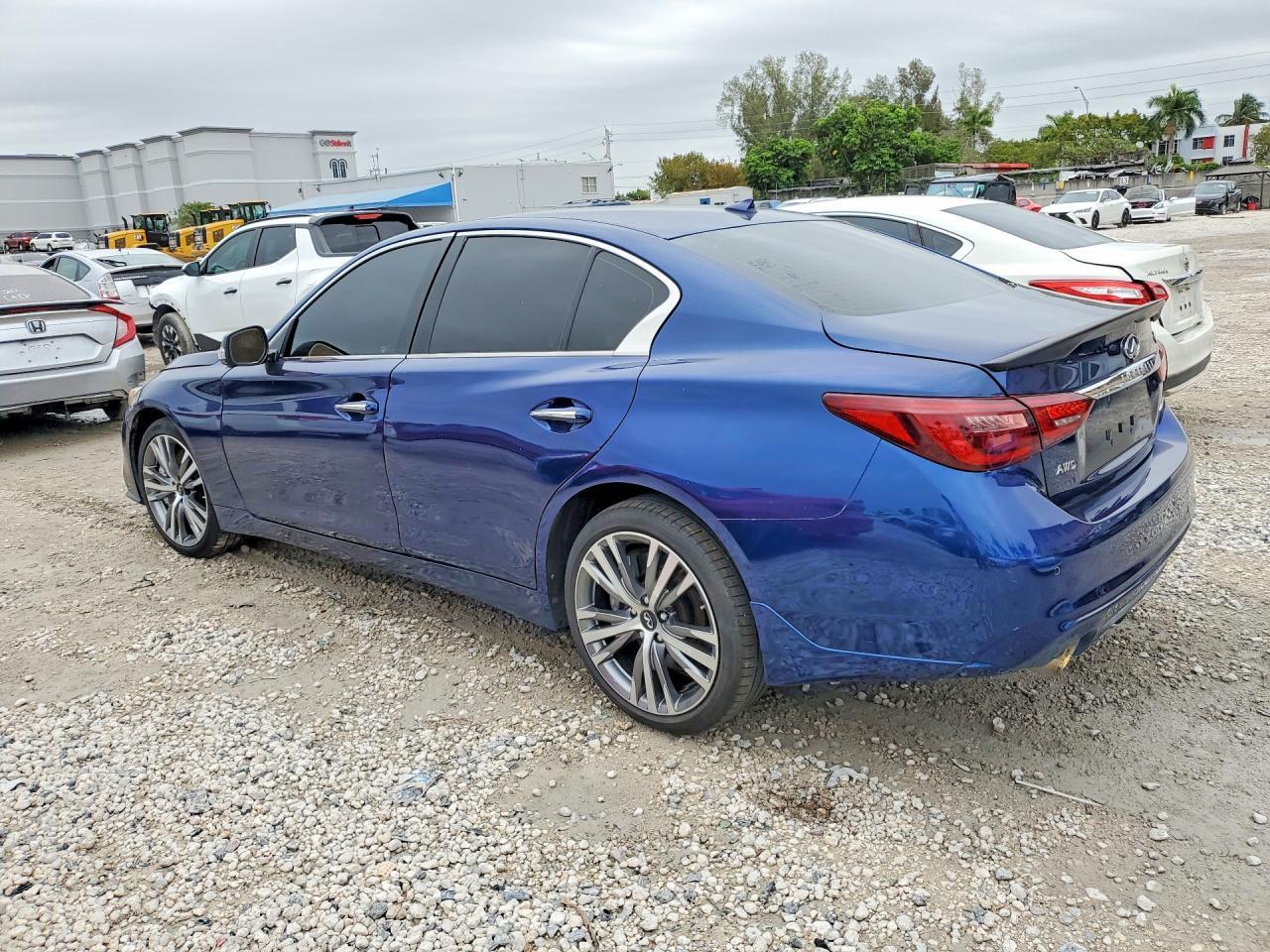 2019 Infiniti Q50 3.0T Luxe - Фото 2
