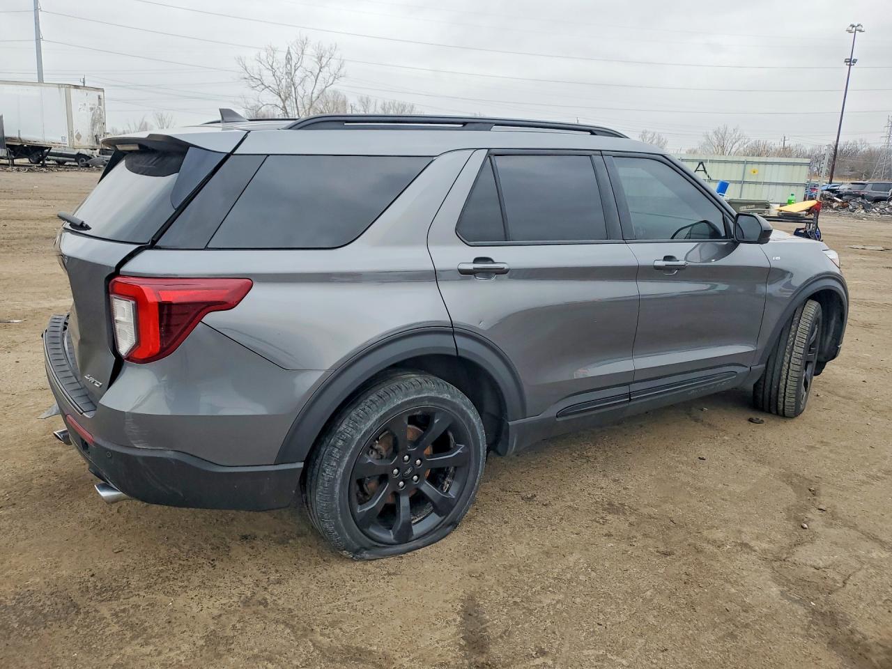 2023 Ford Explorer St-Line - Фото 3