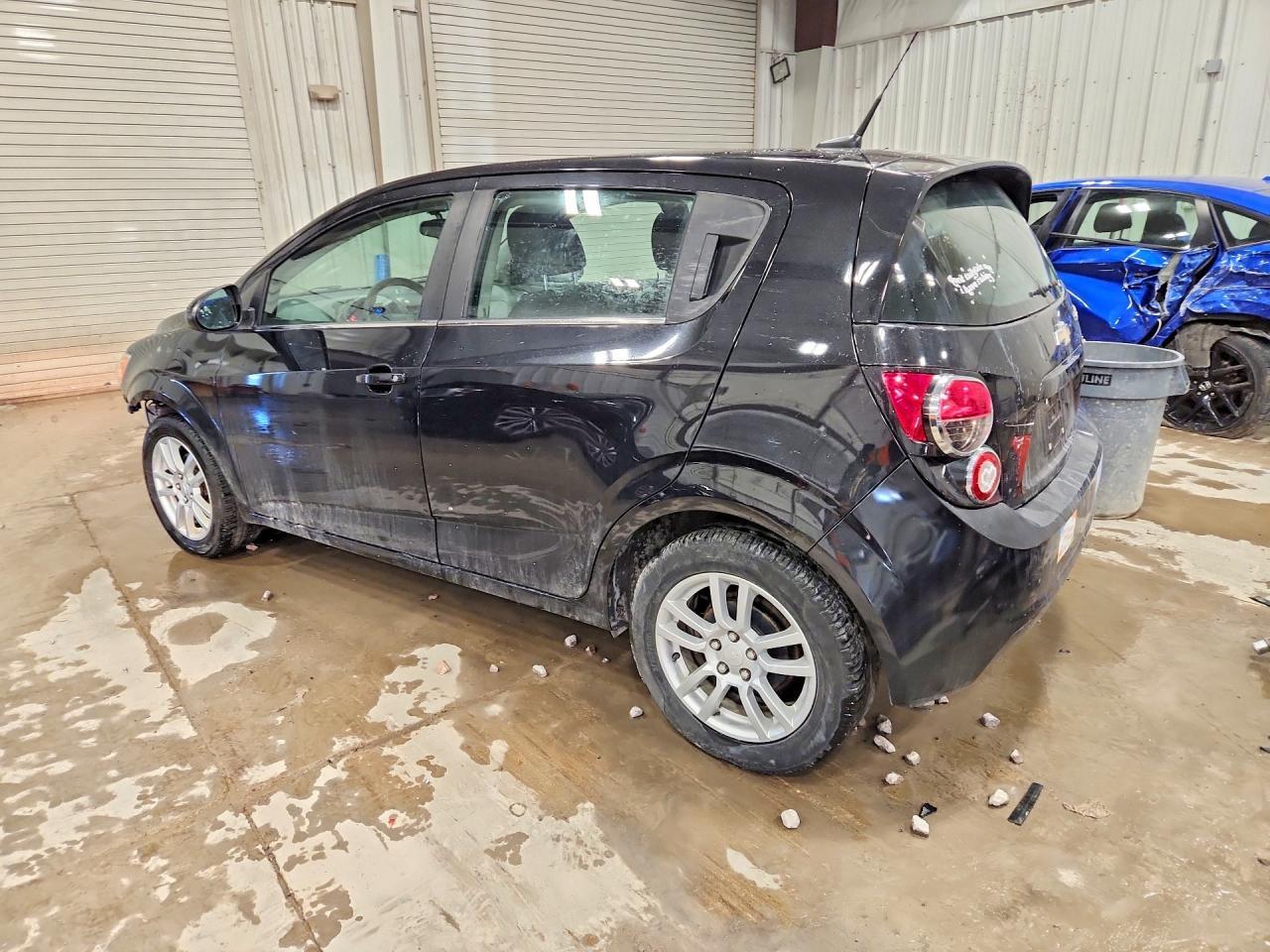 2014 Chevrolet Sonic Lt - Image 2