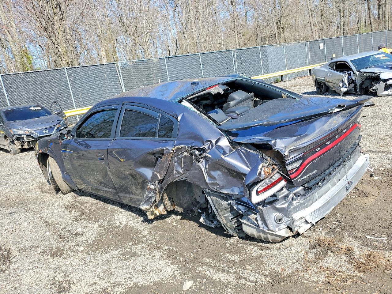 2019 Dodge Charger Sxt - Image 2