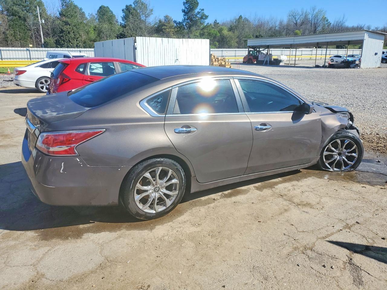 2014 Nissan Altima 2.5 S - Image 3