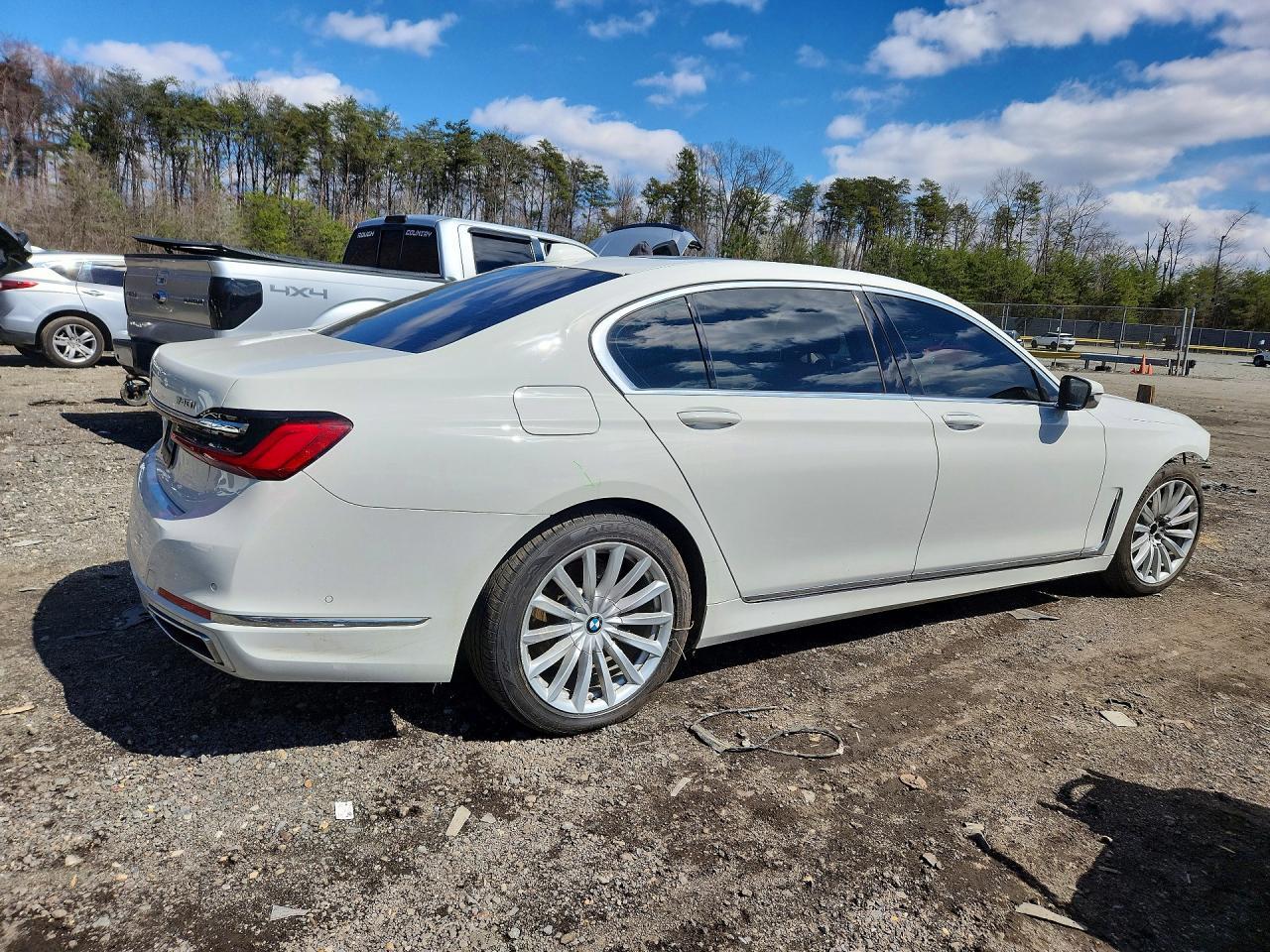 2022 BMW 740 I - Фото 3