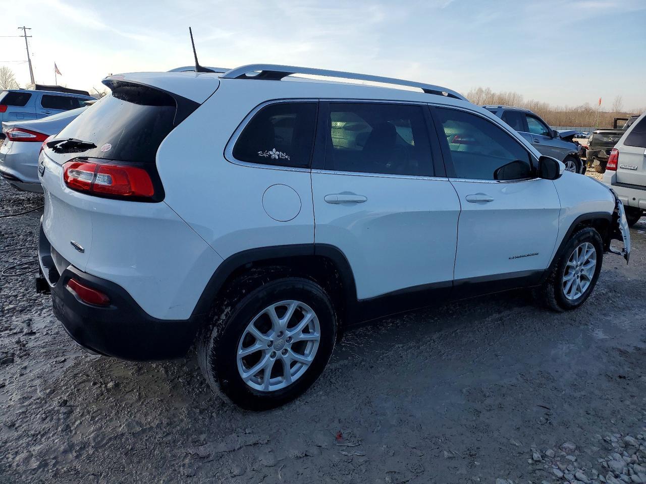 2017 Jeep Cherokee Latitude - Фото 3