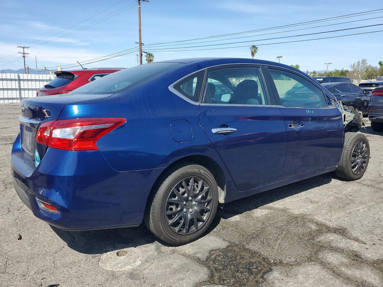 2019 Nissan Sentra S - Фото 3