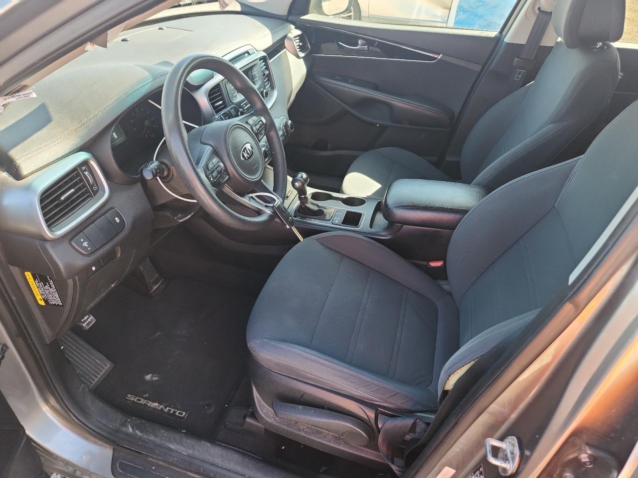 2016 Kia Sorento L - Image 7