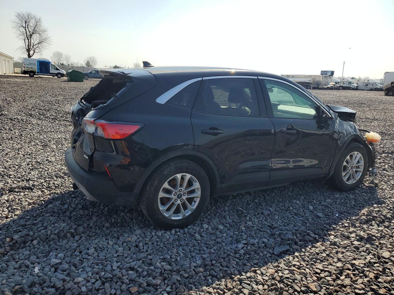 2020 Ford Escape Se - Фото 3