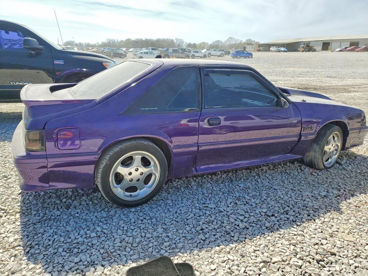 1990 Ford Mustang Gt - Фото 3