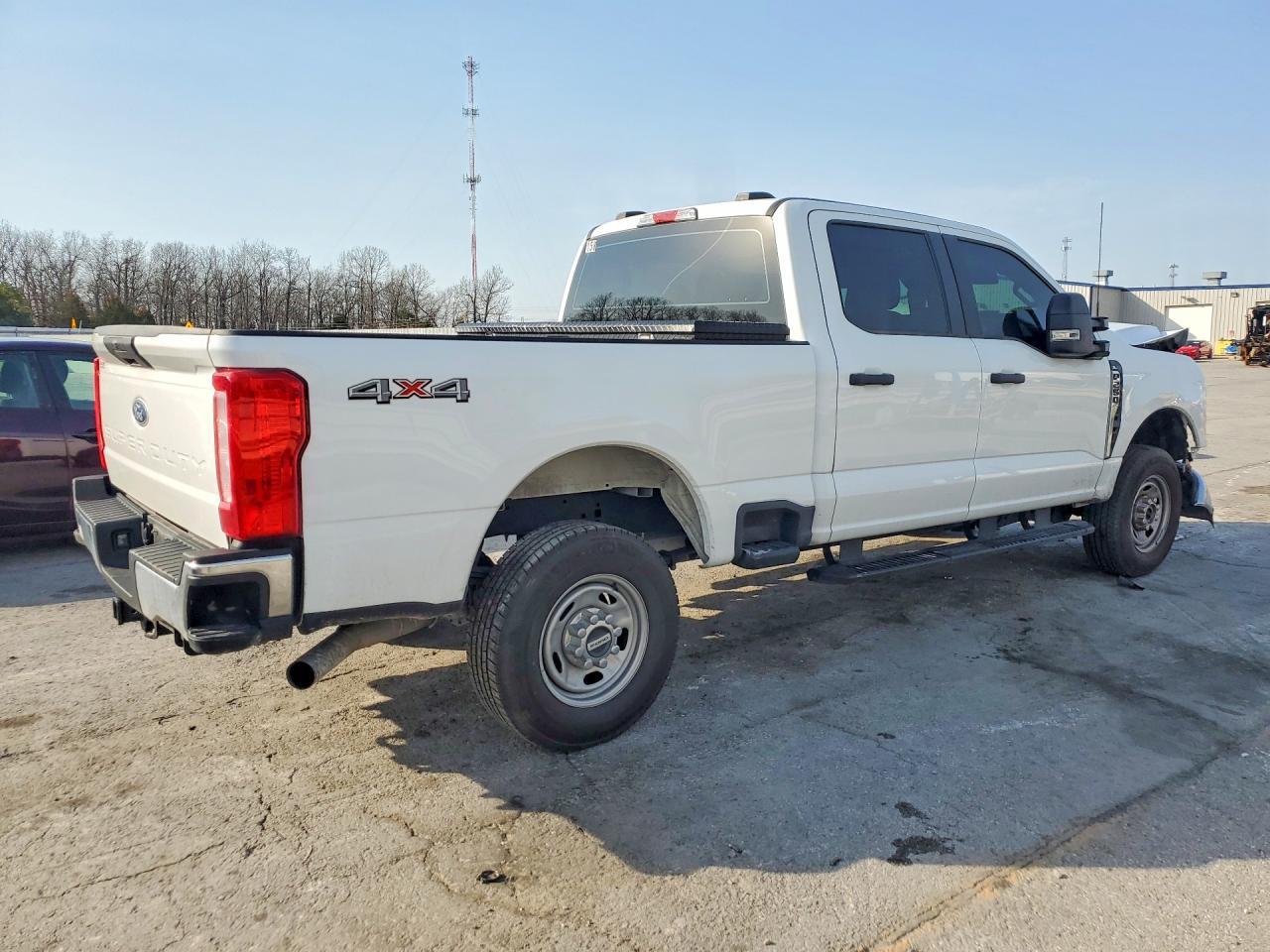 2024 Ford F250 Super Duty - Image 3