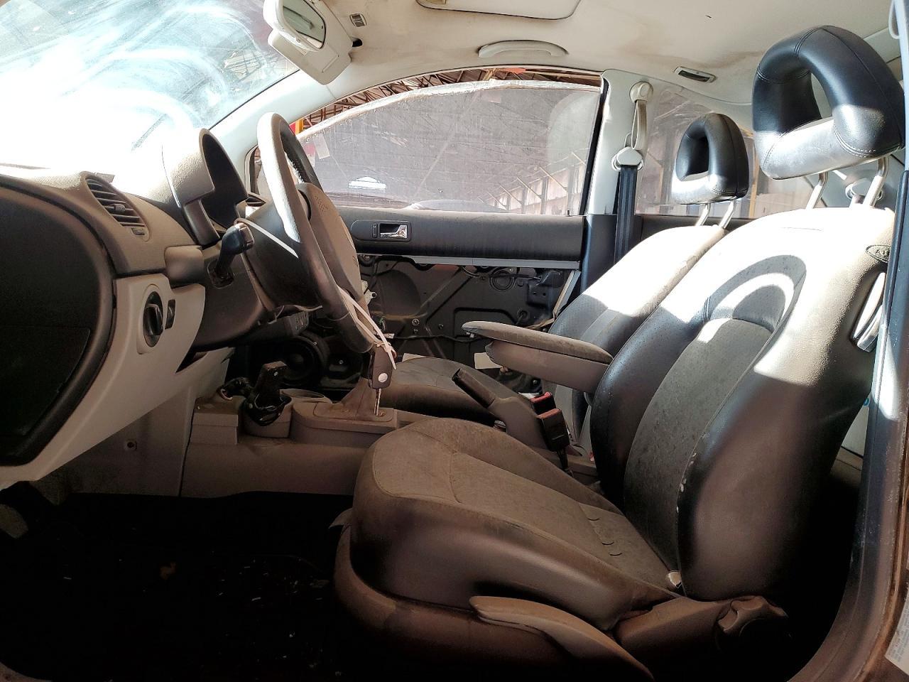 2002 Volkswagen New Beetle Glx - Фото 7