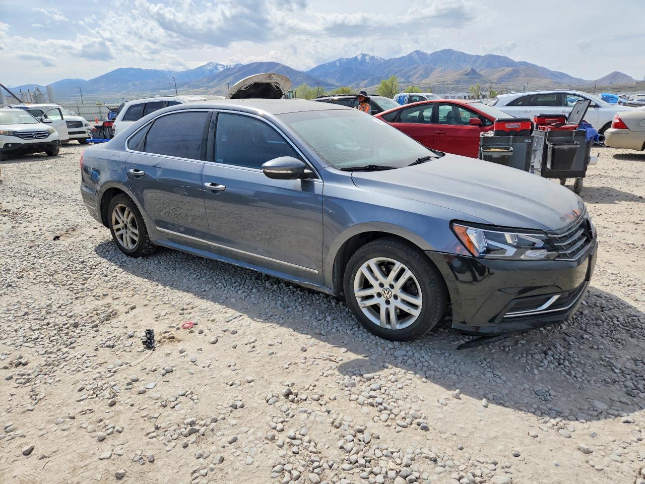 2017 Volkswagen Passat Se - Фото 4