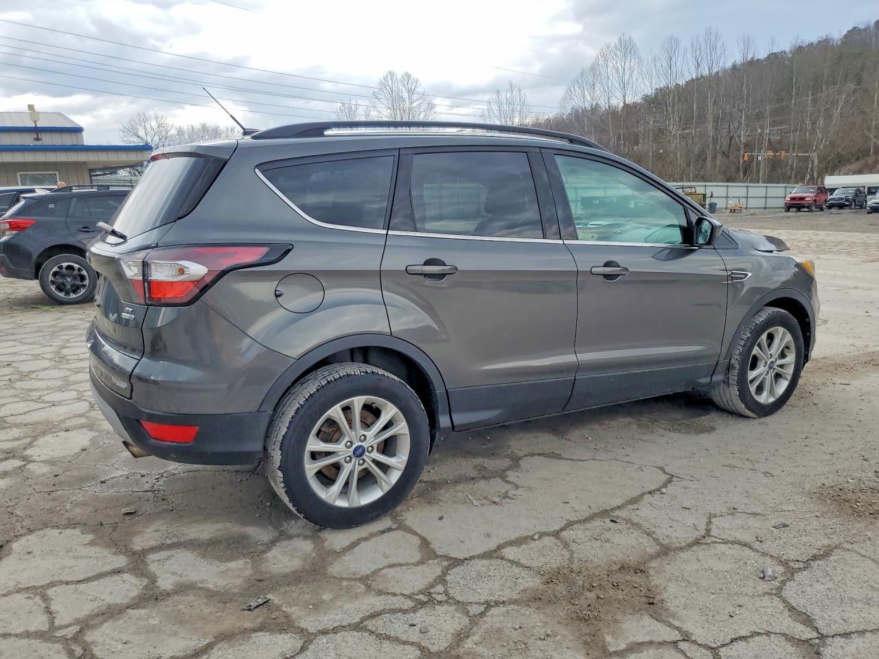 2017 Ford Escape Se - Фото 3