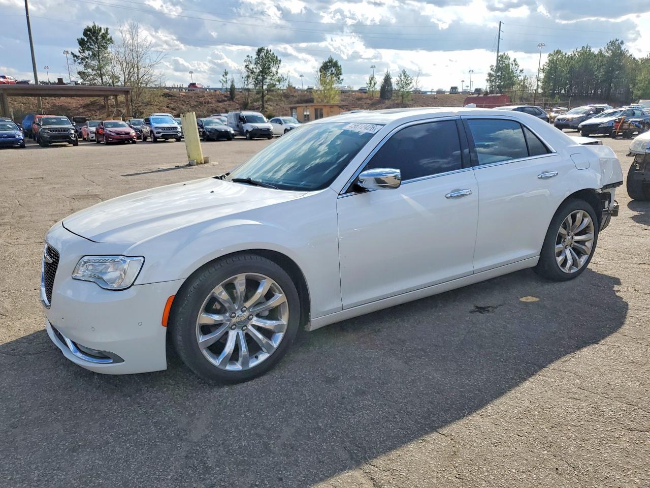 2016 Chrysler 300C