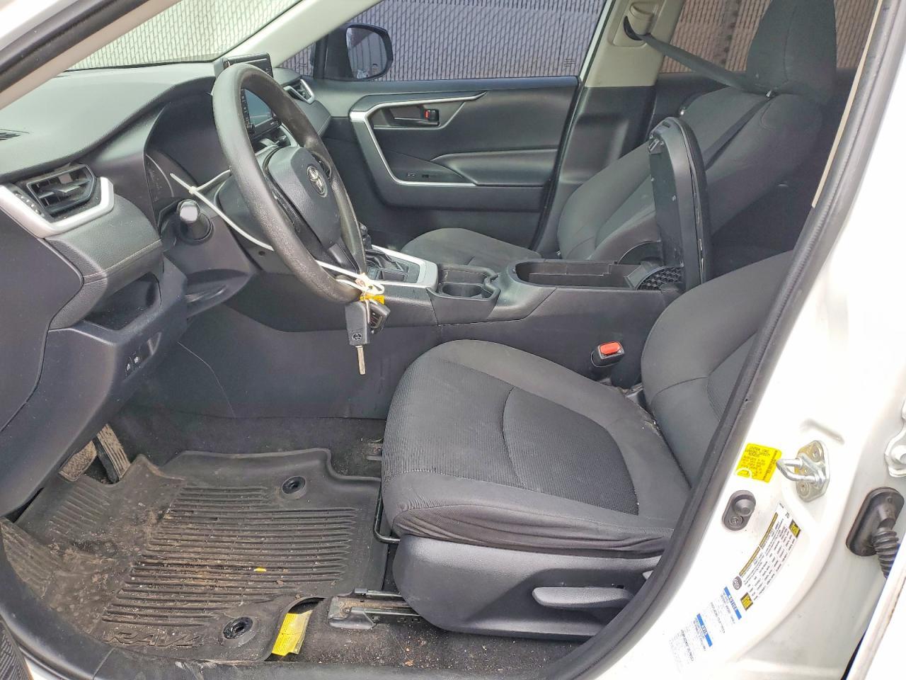 2020 Toyota Rav4 Le - Фото 7