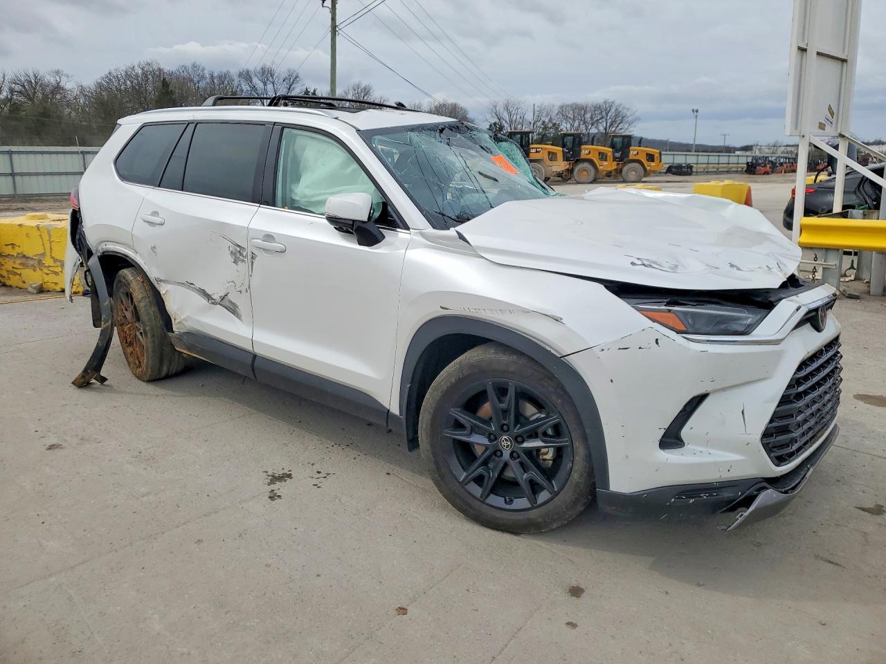 2024 Toyota Grand Highlander Platinum - Image 4