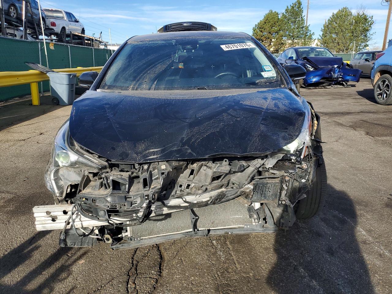 2017 Toyota Prius Three - Фото 5