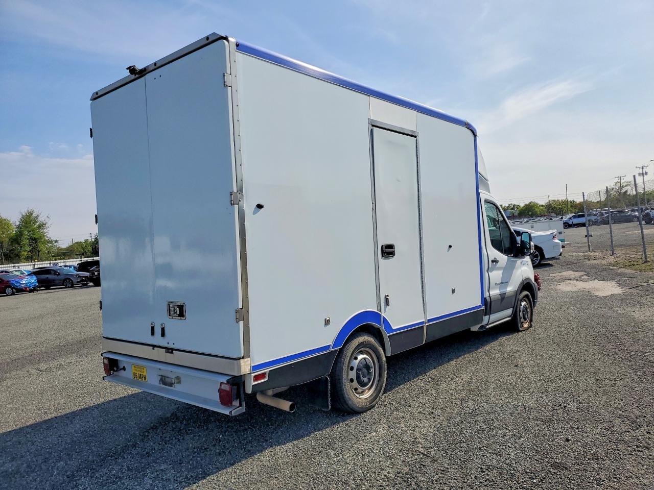 2020 Ford Transit Delivery Truck - Image 3