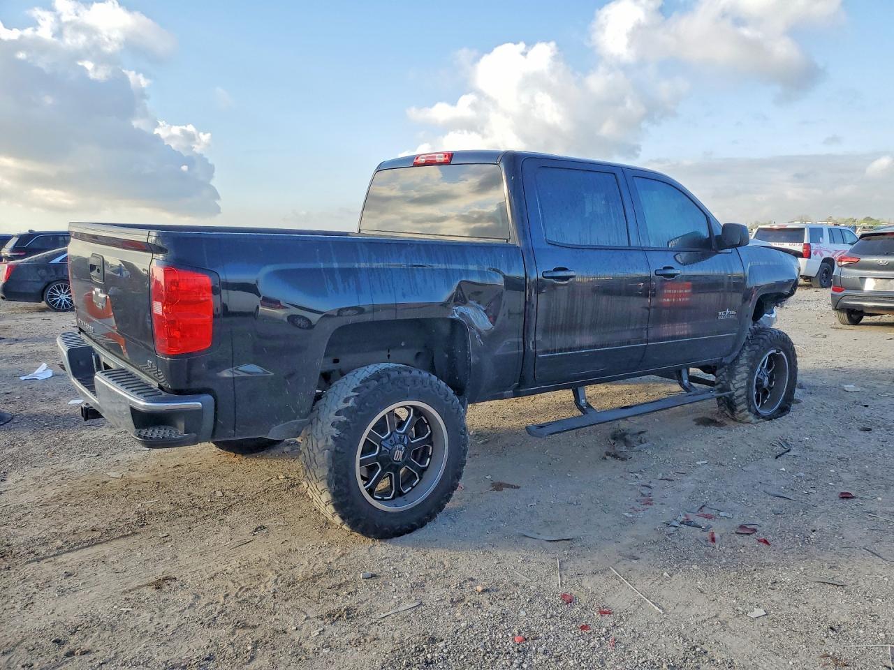 2016 Chevrolet Silverado C1500 Lt - Image 3