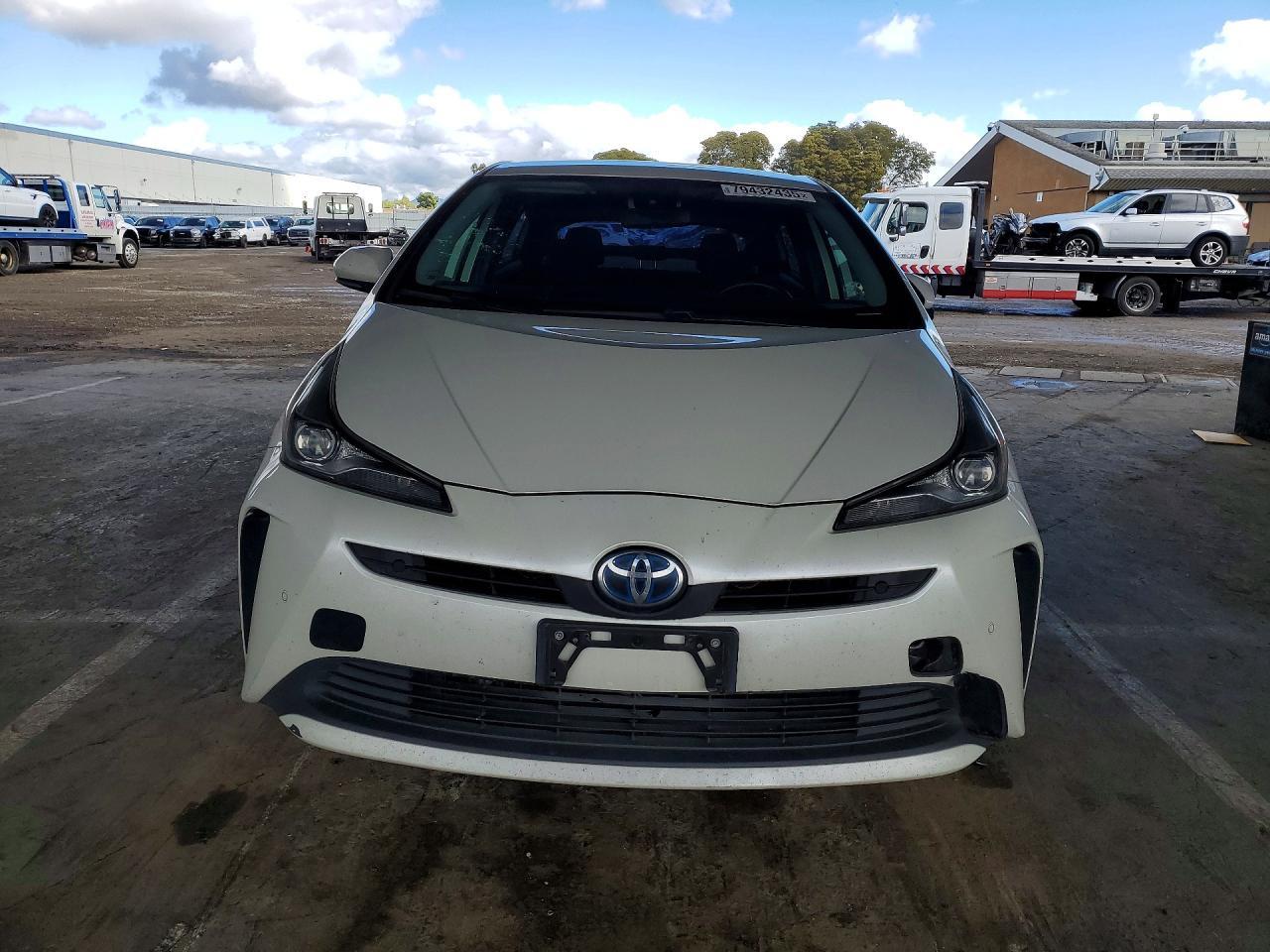 2019 Toyota Prius Le - Фото 5