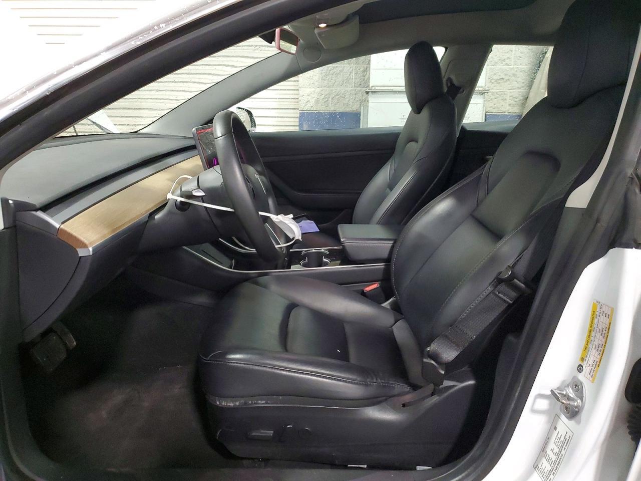 2020 Tesla Model 3 - Фото 7