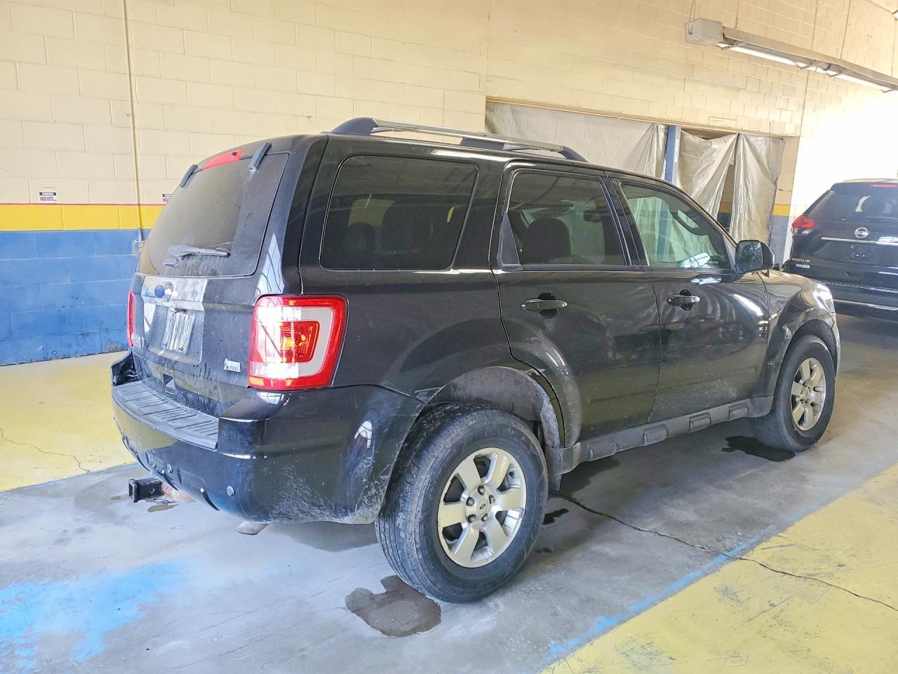 2012 Ford Escape Limited - Image 3