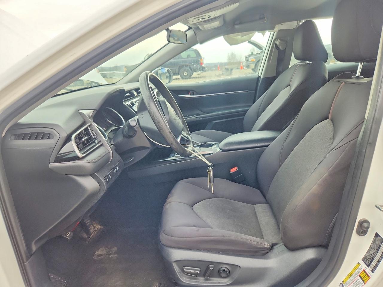 2019 Toyota Camry Le - Фото 7
