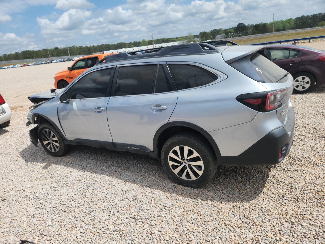 2021 Subaru Outback Premium - Image 2