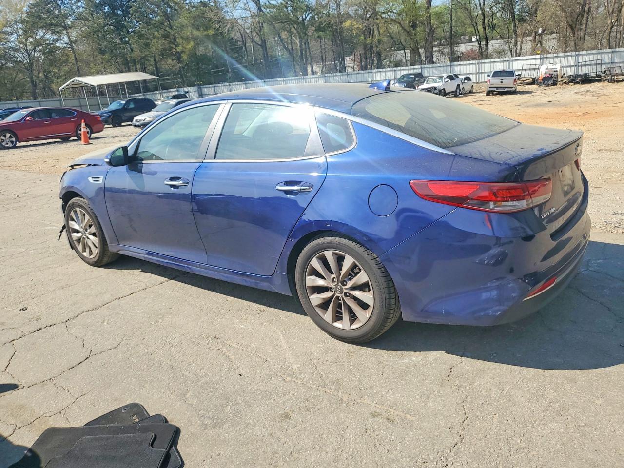 2018 Kia Optima S - Фото 2