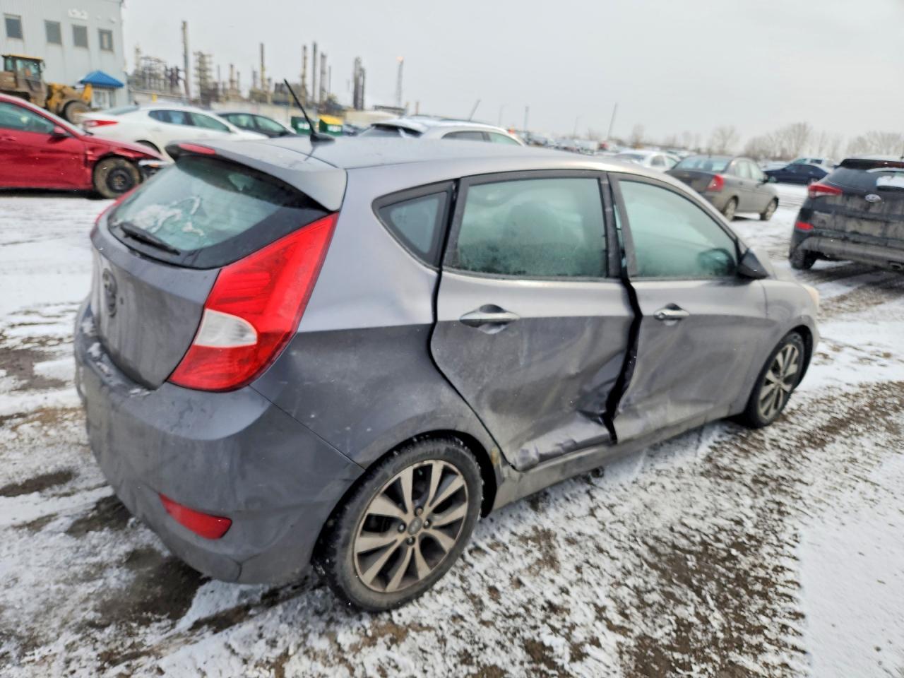 2015 Hyundai Accent Gs - Image 3
