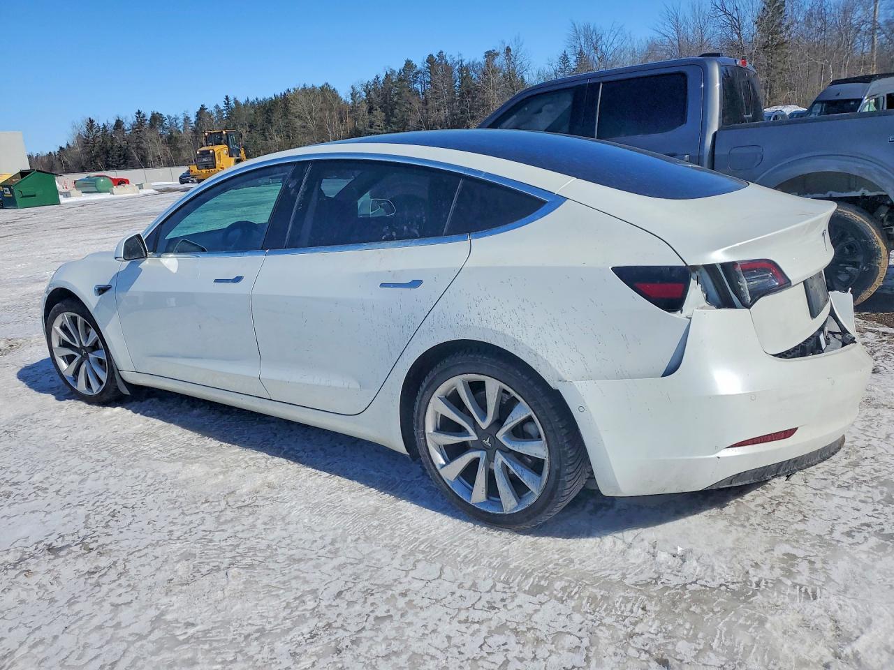2020 Tesla Model 3 - Фото 2