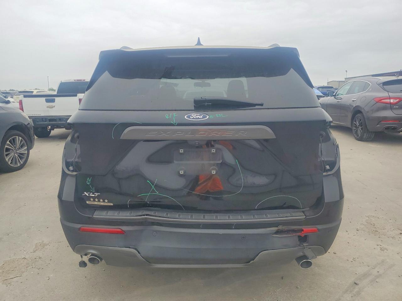 2022 Ford Explorer Xlt - Фото 6
