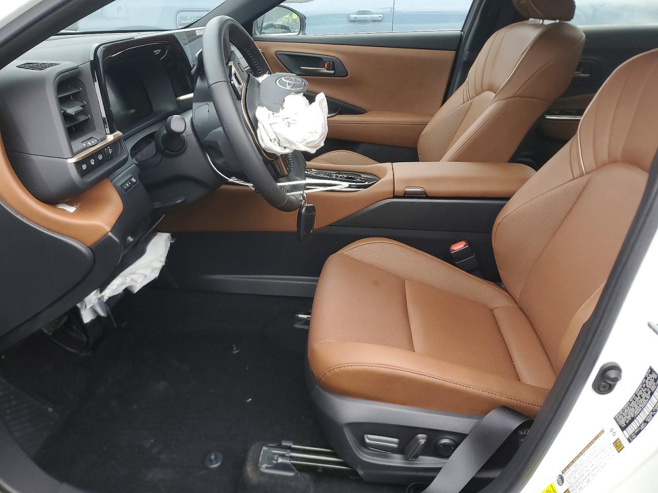 2025 Toyota Crown Signia Xle - Фото 7